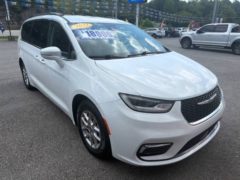 2022 Chrysler Pacifica Touring L