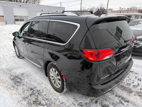 2018 Chrysler Pacifica Touring L