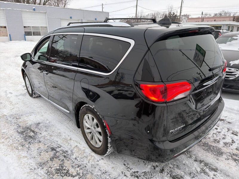2018 Chrysler Pacifica Touring L