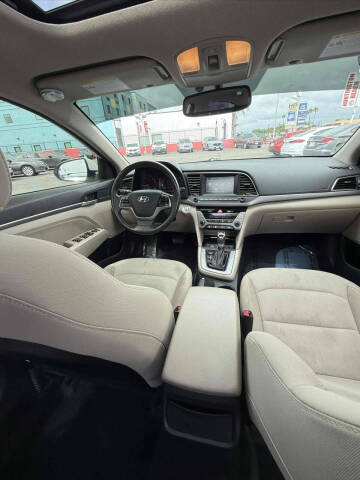 2018 Hyundai Elantra