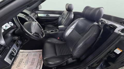 2003 Ford Thunderbird