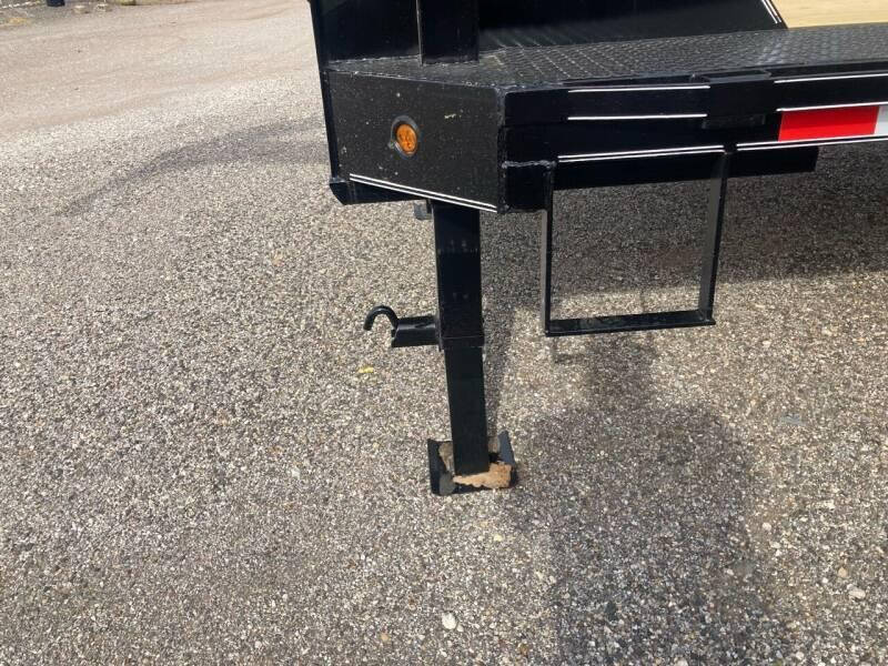 2023 Double A Trailers GN 102 x28 (24+4)