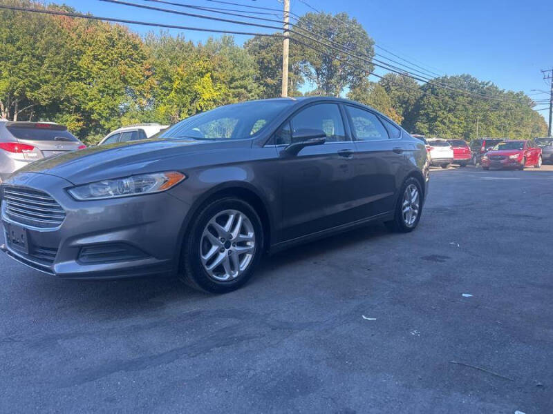 2014 Ford Fusion SE