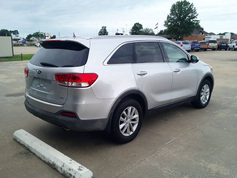 2017 Kia Sorento LX