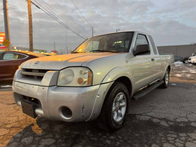 2004 Nissan Frontier XE's photo