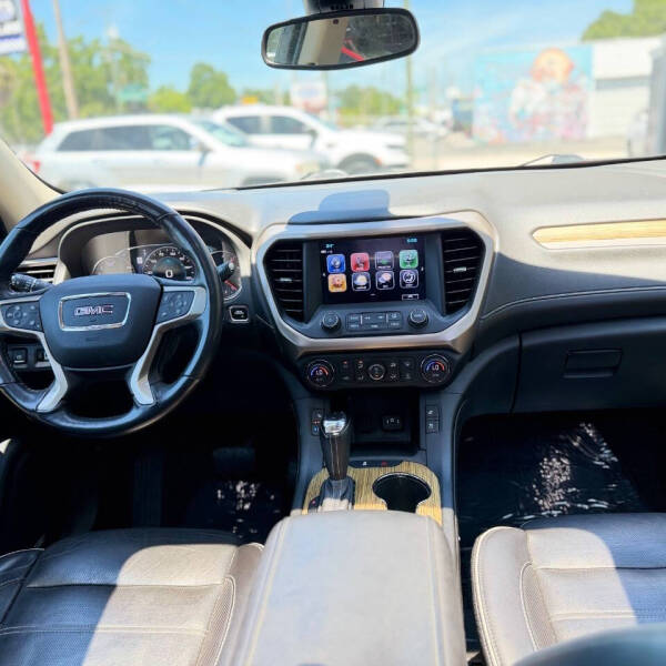 2018 GMC Acadia Denali