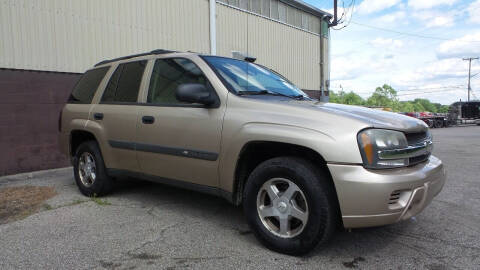 2004 Chevrolet TrailBlazer for sale at Car $mart in Masury OH