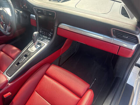 2017 Porsche 911 Carrera