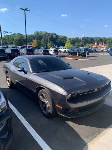 2019 Dodge Challenger SXT