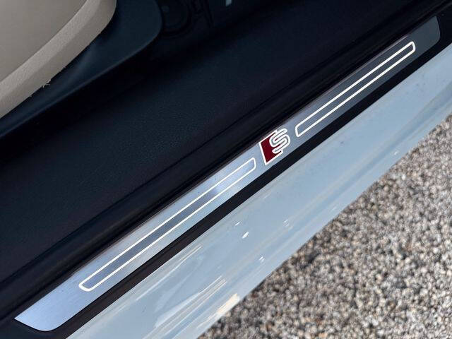 2017 Audi A4 2.0T quattro Premium