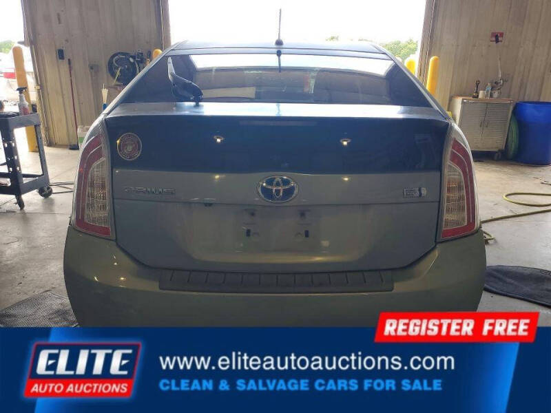 2015 Toyota Prius Two