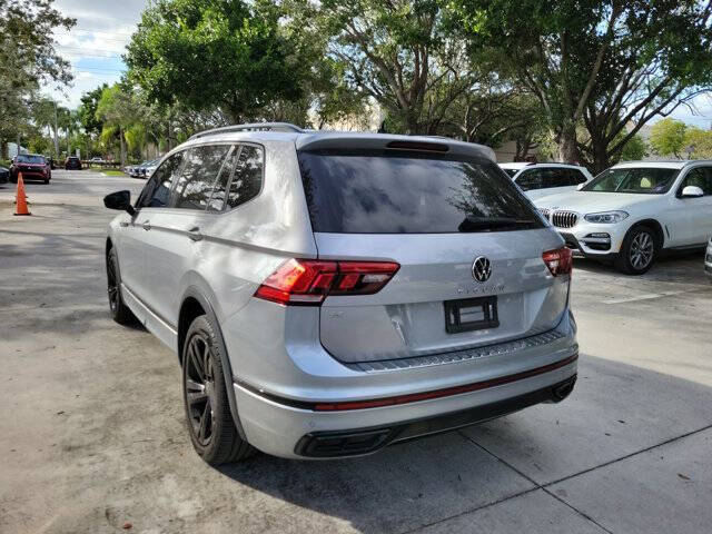 2023 Volkswagen Tiguan SE R-Line Black