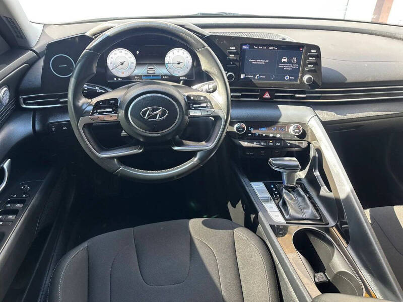 2022 Hyundai Elantra