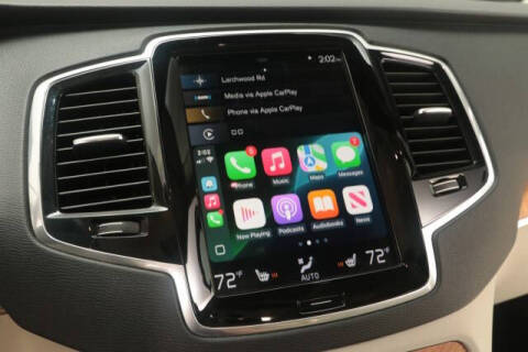 2022 Volvo XC90 T5 Momentum