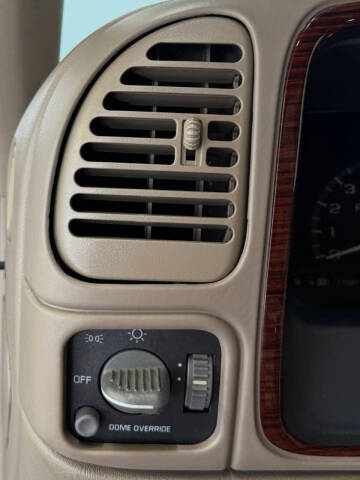 2000 Cadillac Escalade