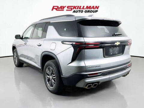 2024 Chevrolet Traverse LT