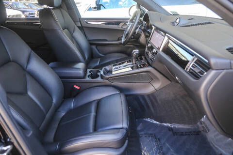 2024 Porsche Macan T