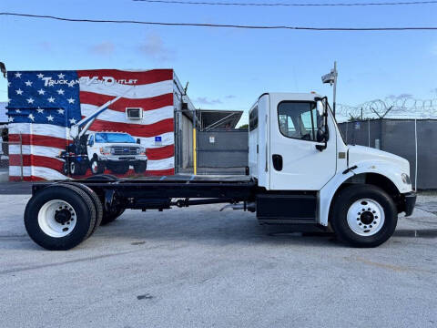 2018 Freightliner M2 106