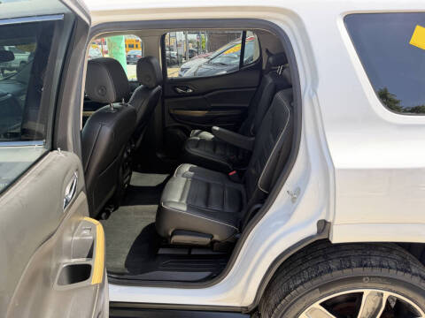 2017 GMC Acadia Denali