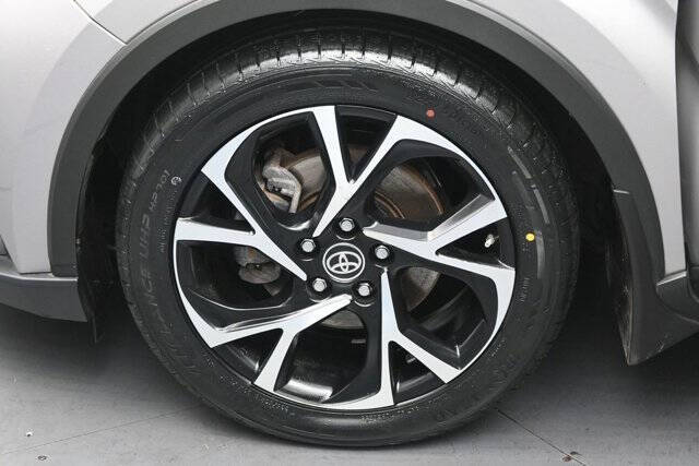 2020 Toyota C-HR XLE