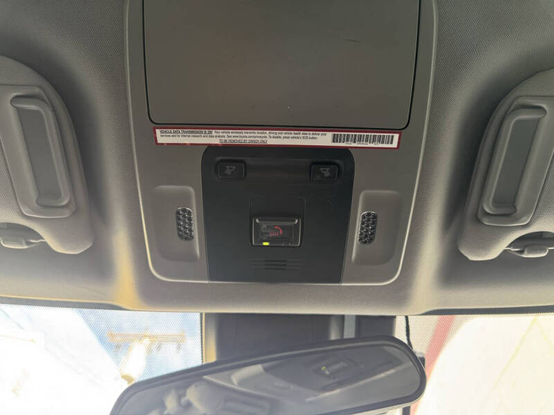 2020 Toyota Camry Hybrid LE