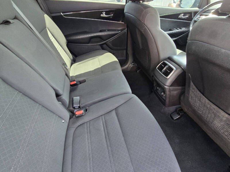 2020 Kia Sorento S V6