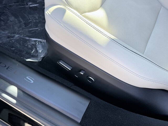 2023 Tesla Model S Plaid