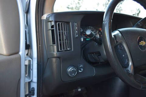 2017 Chevrolet Express 2500