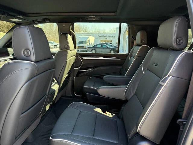 2025 Cadillac Escalade ESV Sport