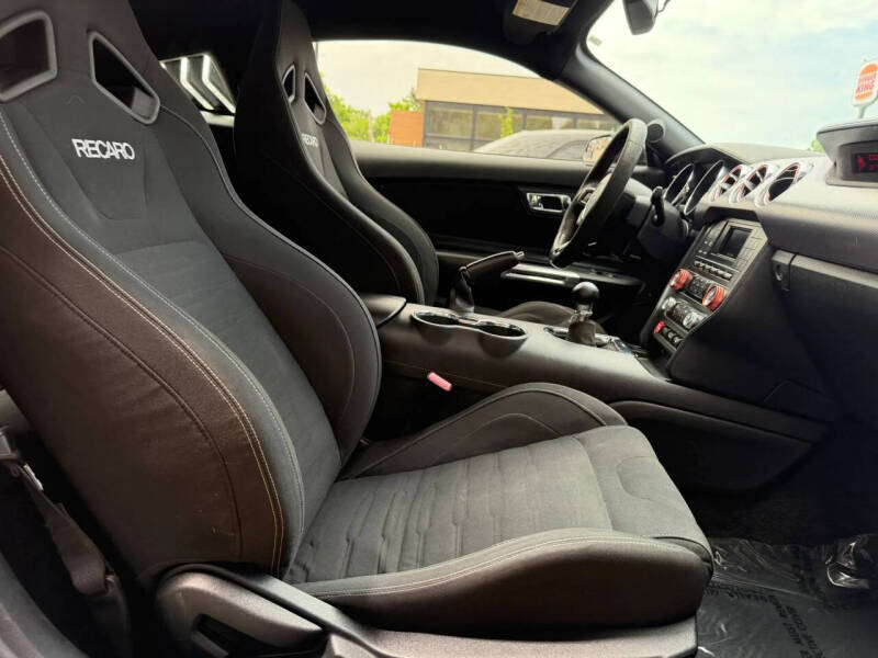 2017 Ford Mustang