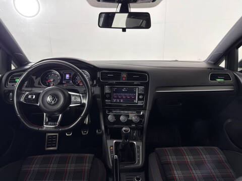 2018 Volkswagen Golf GTI S