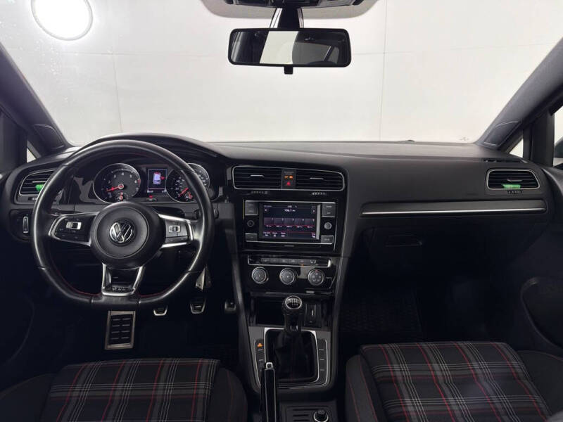 2018 Volkswagen Golf GTI S