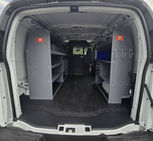 2025 GMC Savana 2500