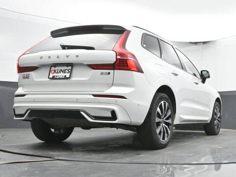2025 Volvo XC60 B5 Plus Dark Theme
