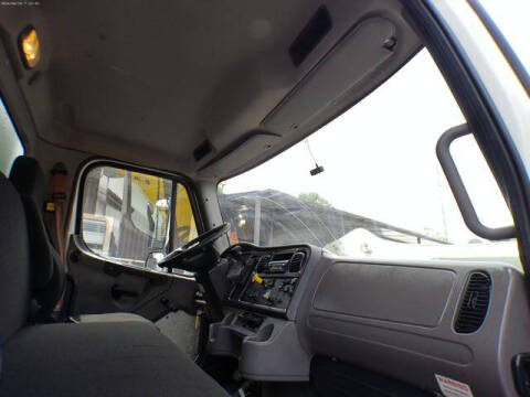 2015 Freightliner M2 106