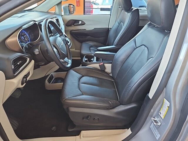 2017 Chrysler Pacifica Touring Plus