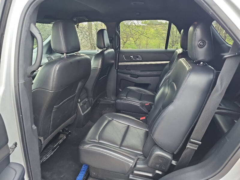 2019 Ford Explorer XLT - Photo 9