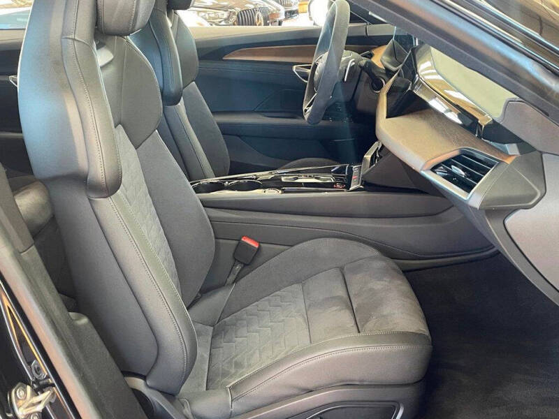 2023 Audi e-tron GT quattro Premium Plus