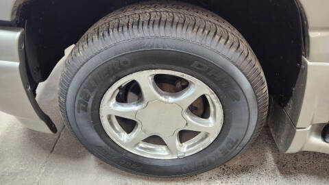 2002 GMC Yukon XL Denali