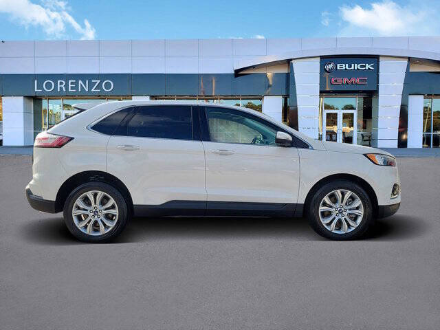 2022 Ford Edge Titanium