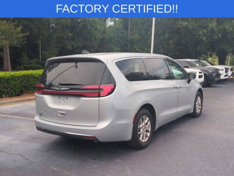 2024 Chrysler Pacifica Touring L