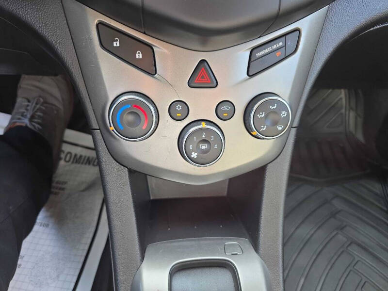 2016 Chevrolet Sonic LS Auto