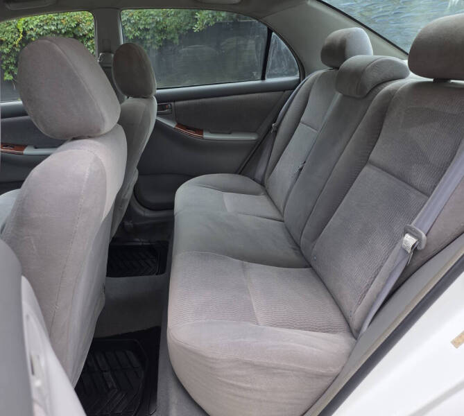 2005 Toyota Corolla