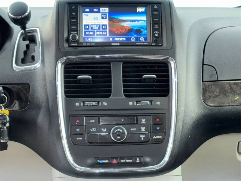2011 Dodge Grand Caravan Crew