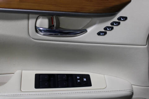 2013 Lexus ES 300h