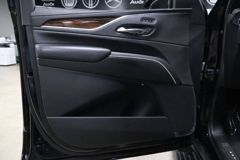 2022 Cadillac Escalade ESV Premium Luxury