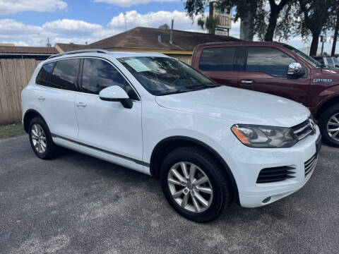 2014 Volkswagen Touareg V6 Lux