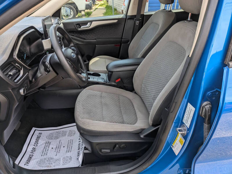 2020 Ford Escape SE