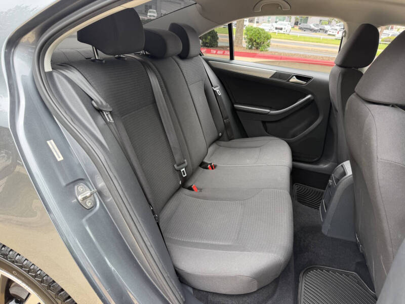 2016 Volkswagen Jetta