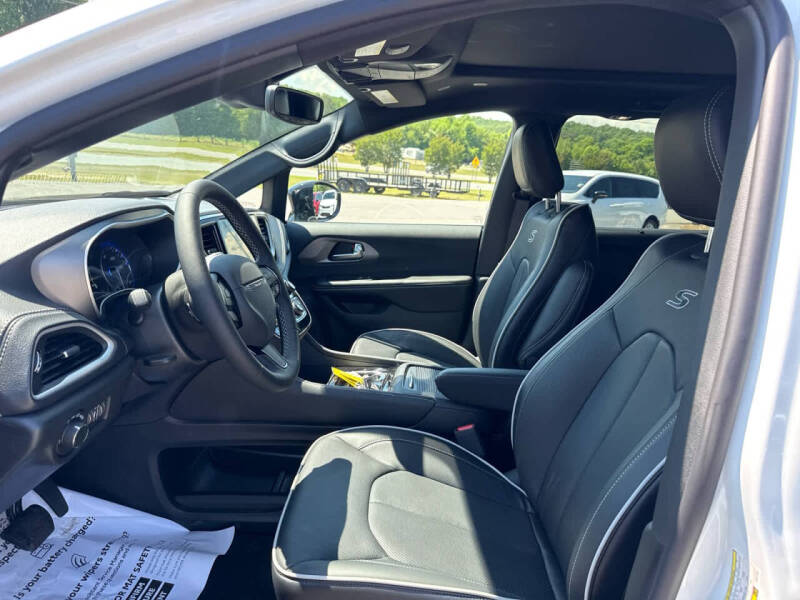 2027 Chrysler Pacifica Limited